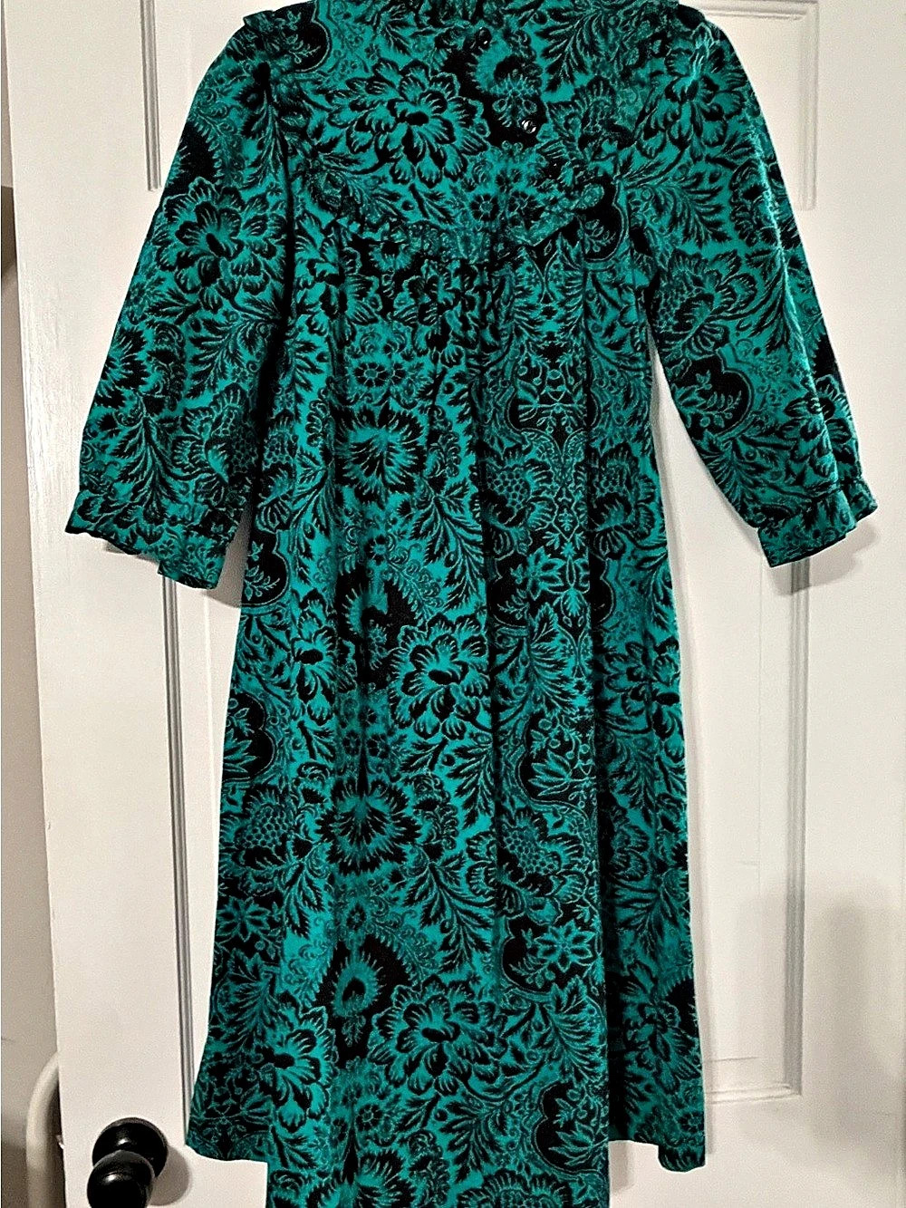 Vintage 1970s Malihini Hawaii Gothic Cottage-core dress